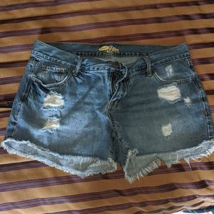 🎁Old Navy "The Diva" Cut Off shorts Size 6 Regular